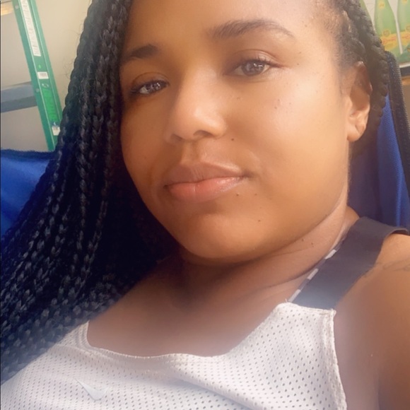 Meet your Posher, Jada - Picture 2 of 2